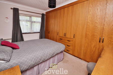 5 bedroom Detached house for sale in Lock Road, North Cotes, DN36
