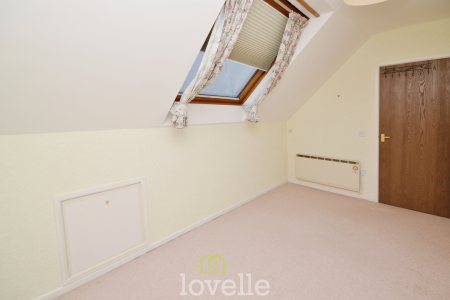 2 bedroom Semi-detached bungalow for sale in Meadow View, Cleethorpes, DN35