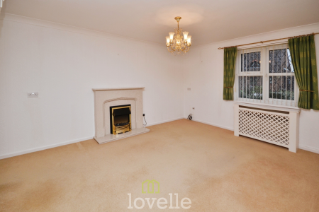 2 bedroom Semi-detached bungalow for sale in Meadow View, Cleethorpes, DN35