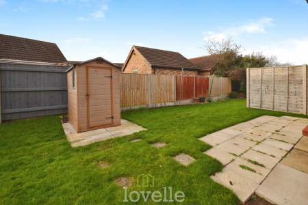 2 bedroom Semi-detached bungalow for sale in Meadow View, Cleethorpes, DN35