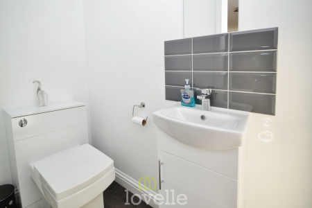 5 bedroom Detached house for sale in Poplars Close, New Waltham, DN36