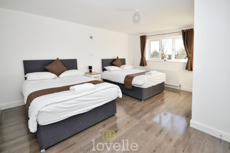 5 bedroom Detached house for sale in Poplars Close, New Waltham, DN36