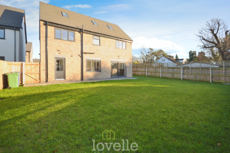 5 bedroom Detached house for sale in Poplars Close, New Waltham, DN36