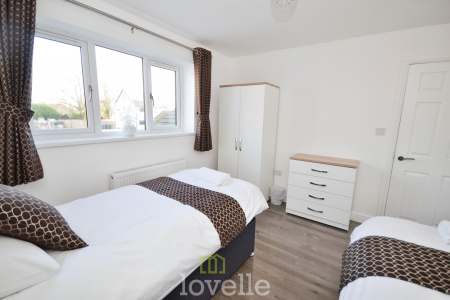 5 bedroom Detached house for sale in Poplars Close, New Waltham, DN36