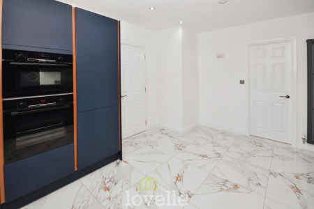 5 bedroom Detached house for sale in Poplars Close, New Waltham, DN36