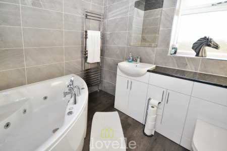 5 bedroom Detached house for sale in Poplars Close, New Waltham, DN36