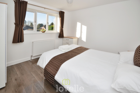 5 bedroom Detached house for sale in Poplars Close, New Waltham, DN36