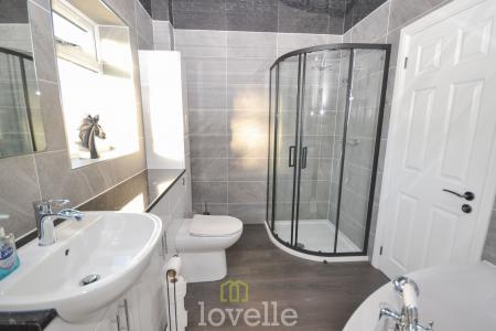 5 bedroom Detached house for sale in Poplars Close, New Waltham, DN36