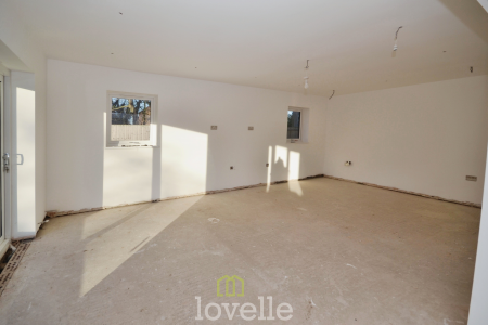 5 bedroom Detached house for sale in Poplars Close, New Waltham, DN36