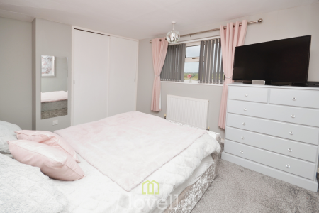 3 bedroom Terraced House for sale in Samphire Close, North Cotes, DN36