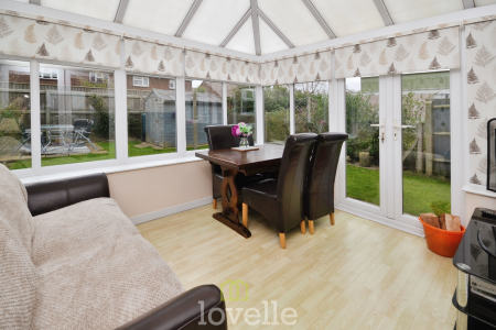 3 bedroom Terraced House for sale in Samphire Close, North Cotes, DN36