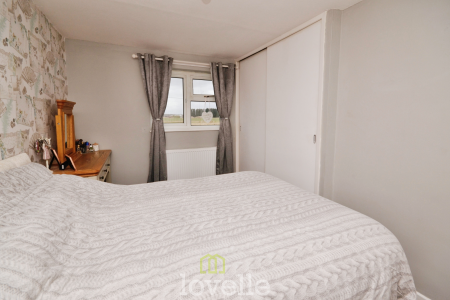 3 bedroom Terraced House for sale in Samphire Close, North Cotes, DN36