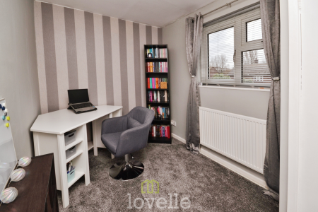 3 bedroom Terraced House for sale in Samphire Close, North Cotes, DN36