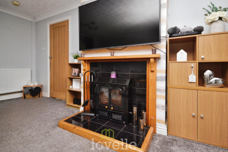 3 bedroom Terraced House for sale in Samphire Close, North Cotes, DN36