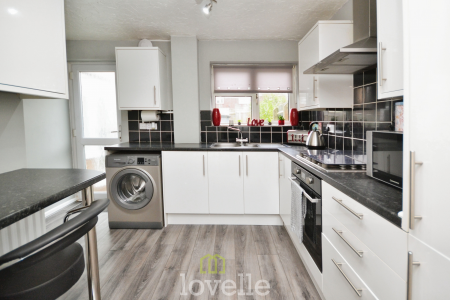 3 bedroom Terraced House for sale in Samphire Close, North Cotes, DN36