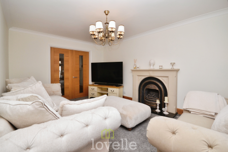 5 bedroom Detached house for sale in St Johns Gate, Tetney, DN36