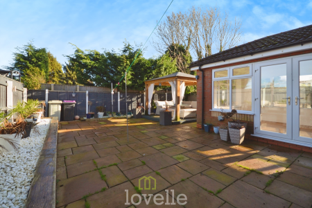 5 bedroom Detached house for sale in St Johns Gate, Tetney, DN36