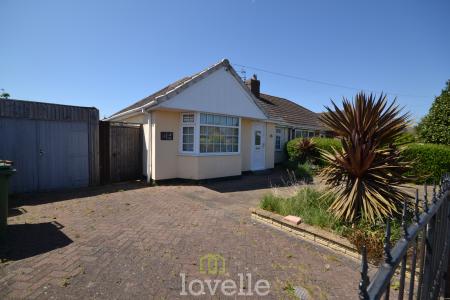 3 bedroom Semi-detached bungalow for sale in St Lukes Grove, Humberston, DN36