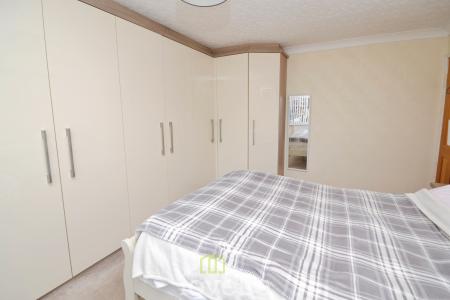 3 bedroom Semi-detached bungalow for sale in St Lukes Grove, Humberston, DN36