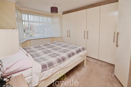 3 bedroom Semi-detached bungalow for sale in St Lukes Grove, Humberston, DN36