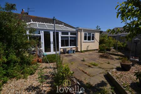 3 bedroom Semi-detached bungalow for sale in St Lukes Grove, Humberston, DN36