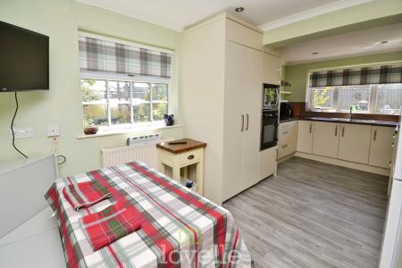 3 bedroom Semi-detached bungalow for sale in St Lukes Grove, Humberston, DN36