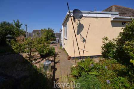 3 bedroom Semi-detached bungalow for sale in St Lukes Grove, Humberston, DN36