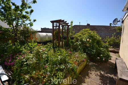 3 bedroom Semi-detached bungalow for sale in St Lukes Grove, Humberston, DN36
