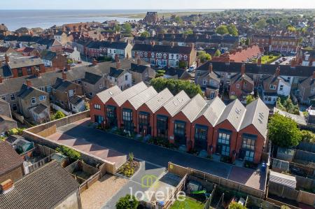 3 bedroom Town house for sale in Stable Mews, Cleethorpes, DN35