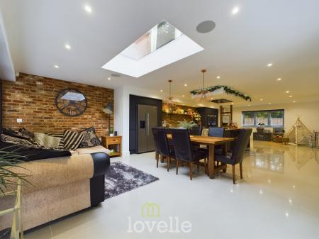 4 bedroom Detached house for sale in Stable Mews, Tetney, DN36