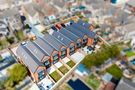 2 bedroom Town house for sale in Stable Mews, Cleethorpes, DN35