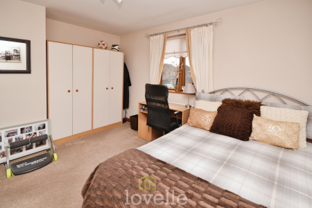 3 bedroom Detached house for sale in Swaby Close, Marshchapel, DN36