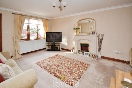 3 bedroom Detached house for sale in Swaby Close, Marshchapel, DN36