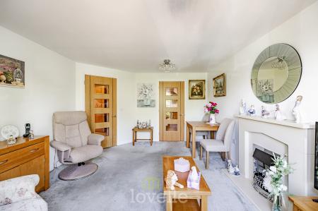 1 bedroom Apartment for sale in Taylors Avenue, Cleethorpes, DN35