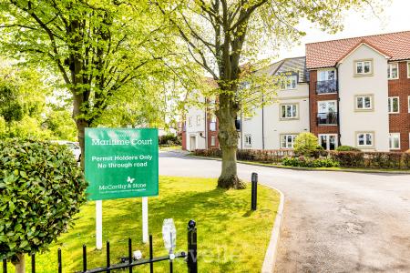 1 bedroom Apartment for sale in Taylors Avenue, Cleethorpes, DN35