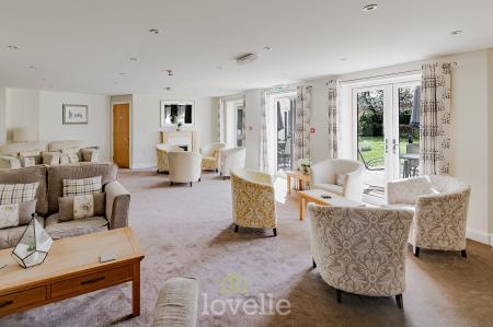 1 bedroom Apartment for sale in Taylors Avenue, Cleethorpes, DN35