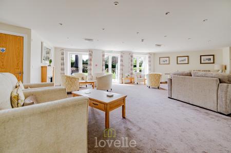 1 bedroom Apartment for sale in Taylors Avenue, Cleethorpes, DN35