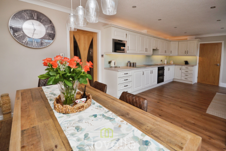 3 bedroom Bungalow for sale in Tetney Road, Humberston, DN36