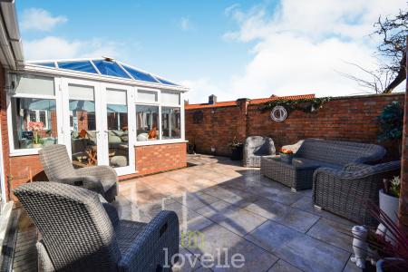 3 bedroom Bungalow for sale in Tetney Road, Humberston, DN36