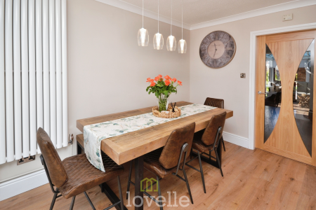 3 bedroom Bungalow for sale in Tetney Road, Humberston, DN36