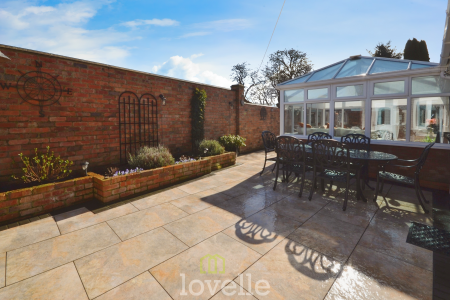 3 bedroom Bungalow for sale in Tetney Road, Humberston, DN36