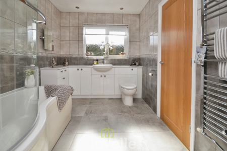 3 bedroom Bungalow for sale in Tetney Road, Humberston, DN36