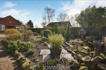 3 bedroom Bungalow for sale in Tetney Road, Humberston, DN36