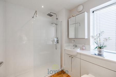 4 bedroom Detached house for sale in The Birches, Humberston, DN36