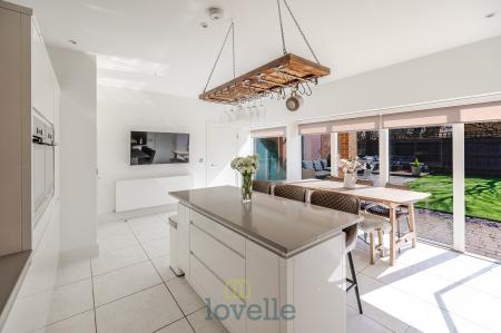 4 bedroom Detached house for sale in The Birches, Humberston, DN36