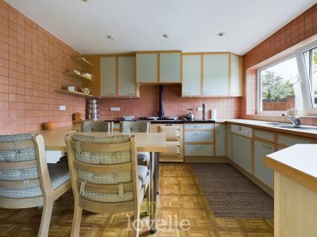 4 bedroom Detached house for sale in Walk Lane, Humberston, DN36