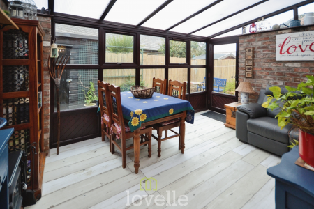 2 bedroom Cottage for sale in Whitehall Country Cottages, Cleethorpes, DN35