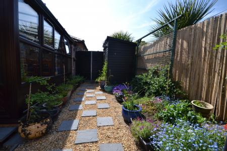 2 bedroom Cottage for sale in Whitehall Country Cottages, Cleethorpes, DN35