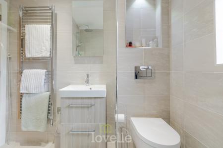 3 bedroom Semi-detached house for sale in Winter Gardens Close, Cleethorpes, DN35