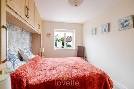 3 bedroom Semi-detached house for sale in Winter Gardens Close, Cleethorpes, DN35